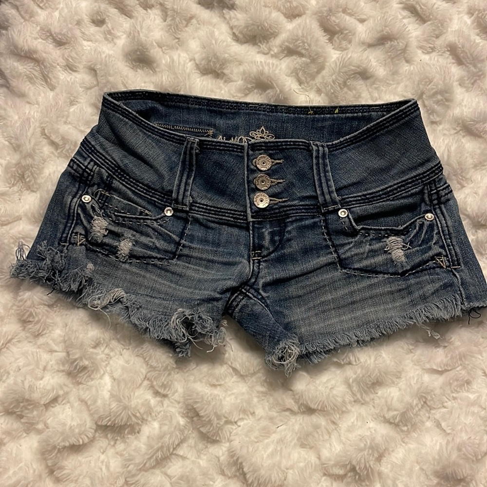 Almost Famous shorts sz 1